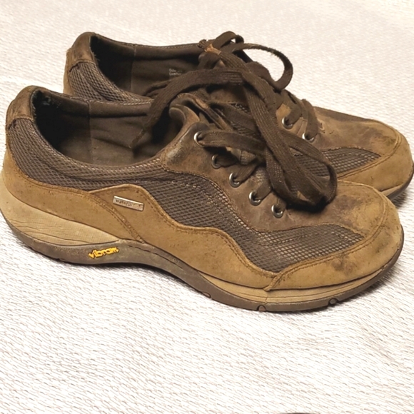 dansko vibram